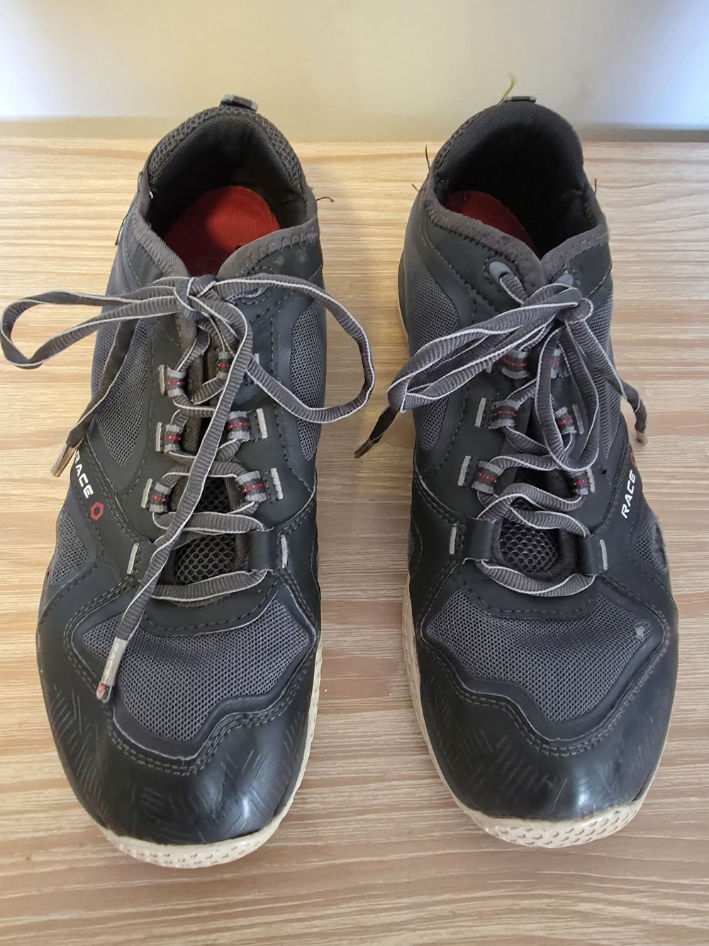 Men's Gill Race Gray Athletic Lace-Up Shoes Size 10